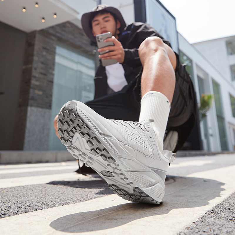 Sportowe buty do biegania GODL – New Balance Shoes 9060 recenzja i cena